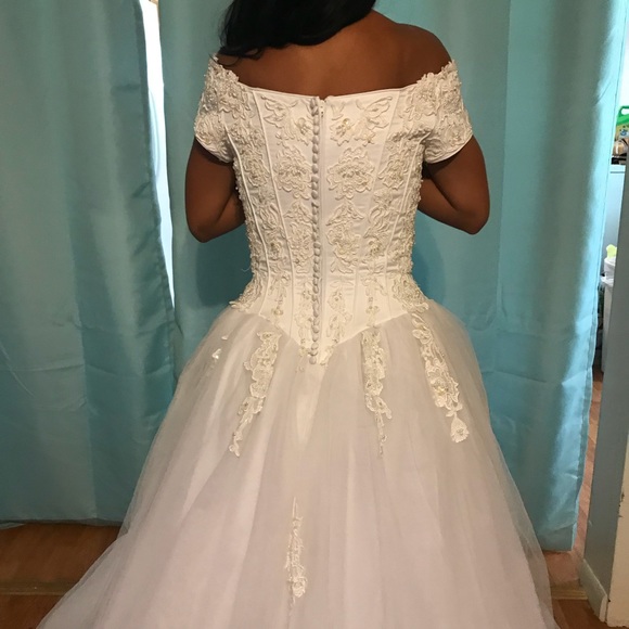 Lady Roi Bridal Wedding Gown Size 4 - Picture 5 of 8